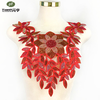 Appliques brodées thermocollantes de fleurs 3D en strass de luxe avec couleurs personnalisées pour vêtements DIY