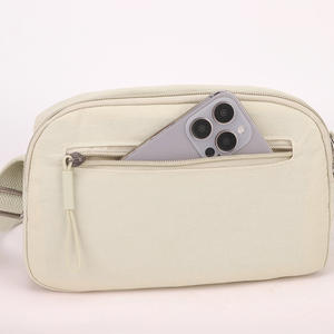 بسعر الجملة حقيبة هاتف نسائية خفيفة الوزن من النايلون Crossbody سعة كبيرة حقيبة عصرية بسحاب - Product Image 5