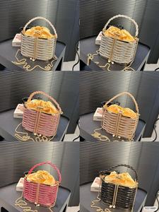 Nueva moda Metal noche nupcial mano señora trenzado noche monedero nuevo bolso bandolera Cluche para mujer - Product Image 6