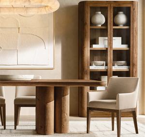 Fauteuil de salle à manger en bois de chêne à dossier incurvé, avec accoudoirs, design mi-siècle, pour espace de repas résidentiel contemporain - Product Image 2
