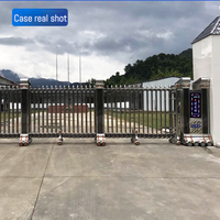 Gerbang Cantilever Otomatis Qigong Perak/Abu-abu dari Baja Tahan Karat dengan Kontrol Nirkabel dan Penghindaran Tabrakan untuk Luar Ruangan