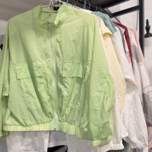 <span class=keywords><strong>Ropa</strong></span> Deportiva de Esquí de <span class=keywords><strong>Segunda</strong></span> <span class=keywords><strong>Mano</strong></span>, Chaqueta Deportiva de <span class=keywords><strong>Segunda</strong></span> <span class=keywords><strong>Mano</strong></span>, Calidad Grado A, Precio de Fábrica por Fardo, <span class=keywords><strong>Ropa</strong></span> Usada - Product Image 4