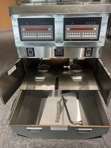 Friggitrice Elettrica Professionale CNIX Open 25L in Acciaio Inox 27KW per Patatine Fritte, Pollo, Ciambelle, con Pompa dell'Olio per Cucina Commerciale - Product Image 4