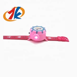 맞춤형 장난감 어린이 프로젝터 소년 소녀 OEM을위한 여러 이미지 프로젝션 패턴 재미있는 교육용 팔찌 시계 장난감 - Product Image 2