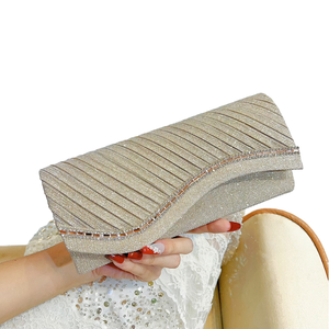 Nuevo Bolso de Mano Ligero con Cadena de Metal y Piedras Cuadradas para Bodas, Fiestas, Cenas, Moda de Noche para Damas - Product Image 4