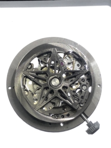 2024 diseño libre <span class=keywords><strong>ETA</strong></span> <span class=keywords><strong>2824</strong></span> movimiento reloj movimiento <span class=keywords><strong>2824</strong></span> piezas de reloj de pulsera para <span class=keywords><strong>2824</strong></span> sw200 movimiento modificar <span class=keywords><strong>2824</strong></span> versión china - Product Image 2