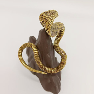 Statue de Cobra Roi en Cuivre Pur Vintage, Figurine de Serpent à Visage Humain en Métal Laiton, Modèle <span class=keywords><strong>Naja</strong></span> - Product Image 4