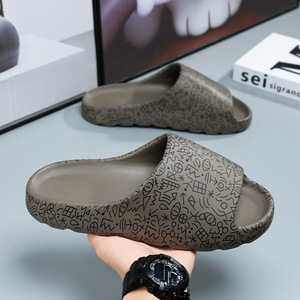 Ciabatte da <span class=keywords><strong>Uomo</strong></span> all'Ingrosso, Pantofole Moda con Stampa Graffiti, Antiscivolo con Suola Spessa per Spiaggia - Product Image 2