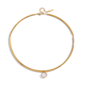 Collier élégant en acier inoxydable avec pendentif en zircon pour femmes, accessoires de collier en acier titane haut de gamme, bijoux de luxe de niche - Product Image 5