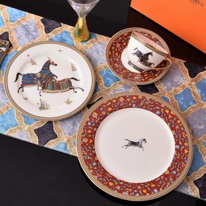 Ensemble de 4 pièces de vaisselle en porcelaine fine de haute qualité, tasses à café et soucoupes, assiettes à dîner pour mariage, vente en gros - Product Image 2