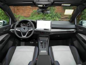 Volkswagen <span class=keywords><strong>Golf</strong></span> 300TSI R Line <span class=keywords><strong>7</strong></span> vitesses DCT Euro VI 2026 – Nouveaux véhicules à vendre – Performances sportives – Global Auto Trade - Product Image 6