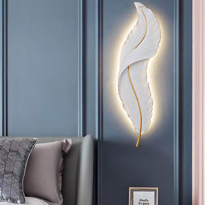 Lámpara de pared LED de <span class=keywords><strong>plumas</strong></span> creativa nórdica para sala de estar, dormitorio, <span class=keywords><strong>cama</strong></span>, luces decorativas, instalación empotrada de cuerpo de resina - Product Image 2