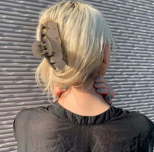 คลิปหนีบกรงเล็บแข็งแรงทันสมัยสำหรับผู้หญิงเด็กผู้หญิงและร้านเสริมสวยแบบมืออาชีพราคาขายส่ง - Product Image 3