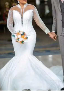 S0504Y 2026 Abito <span class=keywords><strong>da</strong></span> <span class=keywords><strong>Sposa</strong></span> Elegante a Collo Alto Stile Sirena, Vestibilità Slim, <span class=keywords><strong>Taglie</strong></span> <span class=keywords><strong>Forti</strong></span>, con Perle e Maniche Lunghe, di Gran Tendenza - Product Image 4