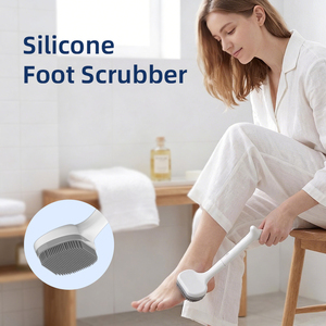 Brosse de massage pour les pieds en silicone à long manche, sans besoin de s'incliner, pour nettoyer et exfolier les peaux mortes - Product Image 1