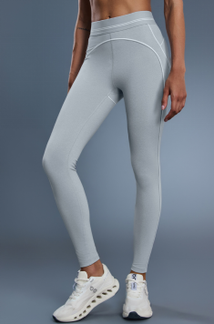 สีเทาเกล็ดหิมะ