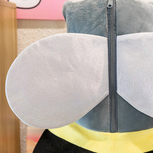 Muñeco de Peluche de Tiburón Abeja de Algodón PP Bordado, Juguete Reconfortante, Disfraz Creativo <span class=keywords><strong>para</strong></span> Niños y Adultos, Popular entre Celebridades de Internet - Product Image 4
