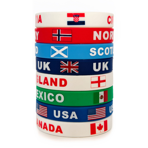 Bracelet <span class=keywords><strong>de</strong></span> football en silicone personnalisable Coupe du Monde 2026 – <span class=keywords><strong>Cadeau</strong></span> commémoratif le plus vendu pour les supporters des États-Unis, du Mexique et du Canada - Product Image 2