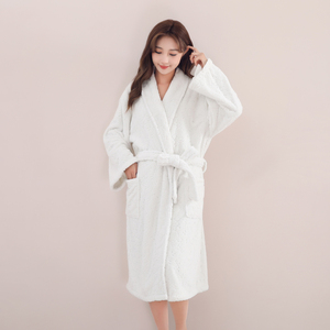Peignoirs de bain femme col en v dames vêtements de <span class=keywords><strong>nuit</strong></span> doux Logo personnalisé luxe Peignoirs <span class=keywords><strong>SPA</strong></span> Robe hôtel peignoir femmes robe de <span class=keywords><strong>nuit</strong></span> - Product Image 3