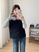 Gilet noir pour femme 100% laine, fermeture à boutons-pression, poches à rabat, style contrasté, col en fourrure de lapin Rex