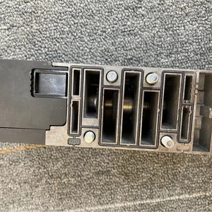   Vanne solénoïde pneumatique VSVA-B-P53E-D-D2-1R5L 24V DC pour usage industriel - Product Image 3