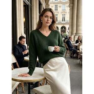 Pull décontracté à col en V gris ciel pour femmes - Product Image 1