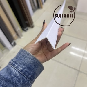 Corniche en PVC en gros, moulure de <span class=keywords><strong>couronne</strong></span>, moulure de plafond en PVC pour l'intérieur - Product Image 4