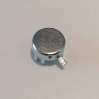 Pièces personnalisables en métal (acier inoxydable, aluminium, laiton) : serres-crochets, clips, boucles, supports d'étagère, plaques, cadres, plateaux, charnières, attaches pour étiquettes et cartes