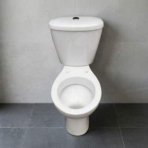 Inodoro de cerámica Morvi de dos piezas con tapa de plástico, accesorios LLC, juego completo de WC - Product Image 4