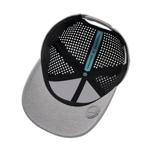 Casquette de golf OEM personnalisée en maille perforée avec logo, 5 panneaux, visière légèrement incurvée, snapback, patch en caoutchouc imperméable - Product Image 5