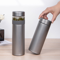 Vente en gros QJT-520-1 professionnel Pop International Bouteille en titane 520ml Smart Cup 18oz Cadeau d'affaires de bureau