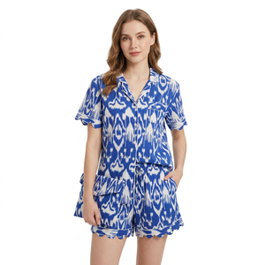 Conjunto de Pijama Elegante de Manga Corta para Mujer, 100% Algodón, Transpirable, Suave, con Cierre de Cordón, Estampado Floral de Lunares, Cuello Peter Pan - Product Image 1
