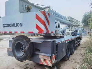 Grúa sobre Camión Zoomlion 25T Usada, Bomba Hidráulica Principal, Caja de Cambios, Motor de Bajo Consumo, Maquinaria de Construcción para Movimiento de Tierras - Product Image 6