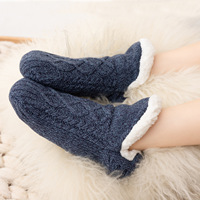 Chaussettes d'intérieur confortables et douces en coton pour femme, antidérapantes, épaisses, tendance, collection hiver, chaudes