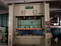 Machine de presse automatique à grande vitesse du cadre 300T de H emboutissant les machines industrielles de poinçon