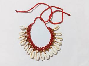 Collier choker en coton ciré très demandé, fait main, avec perles de coquillages cauris, bijoux bohèmes pour femmes et jeunes filles, tendance, en vente - Product Image 4