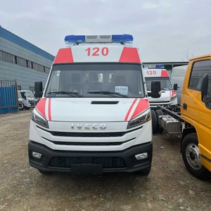 L'<span class=keywords><strong>ambulance</strong></span> la plus avancée, toute neuve, <span class=keywords><strong>Iveco</strong></span> 4x4 diesel, véhicule d'urgence hospitalier pour le transport et la surveillance. - Product Image 2