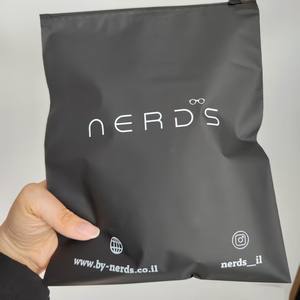 อุปกรณ์บรรจุภัณฑ์สำหรับธุรกิจขนาดเล็ก ถุงซิปสีดำ ถุงซิปล็อคแบบกำหนดเองสำหรับเสื้อผ้าฤดูร้อน ถุงซิปพร้อมโลโก้ - Product Image 3