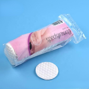 Tampons en <span class=keywords><strong>coton</strong></span> biologique jetables ronds pour le nettoyage du visage Tampons démaquillants réutilisables en bambou doux et éponge pour les soins de la peau du visage - Product Image 5