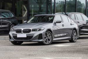 2024 BM-W <span class=keywords><strong>i3</strong></span> ElectricSport berlina 5 posti nuovo veicolo energetico 40L capacità cambio automatico AWD Drive R20 taglia pneumatici in pelle scura - Product Image 2