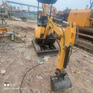 Excavatrice Komatsu 20 de 3 tonnes à prix abordable, moteur Cummins, pompe hydraulique Kawasaki, modèle 2023, d'origine japonaise, 1000-2000 heures, 90% neuve - Product Image 2