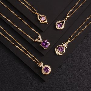 Collar con Colgante de Diamante Redondo Morado de Acero Inoxidable, Collar con Corazón de Cristal y Diamantes de Imitación Morados para Mujer - Product Image 3