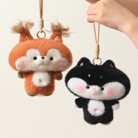 Porte-clés en peluche d'écureuil moelleux personnalisé OEM/ODM - Breloque de sac d'écureuil rouge mignon personnalisé avec poils désordonnés pour cadeaux