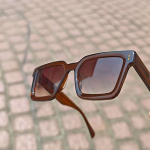 Gafas de Sol Cuadradas con Logotipo Personalizado, Montura Gruesa Retro, Polarizadas UV400, Unisex, para Uso en Exteriores - Product Image 2
