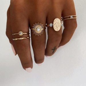 Ensemble de bijoux géométriques tendance 5 pièces, bagues en zircon pour femmes, alliage de zinc, serti clos, design soleil couchant - Product Image 1