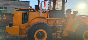 รถตักล้อยางแบบมีใบรับรอง EMC รุ่น LiuGong856 รถตักแบคโฮ ความจุเครื่องยนต์ Yuchai ปั๊มไฮดรอลิก Eaton - Product Image 4