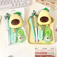 Offre Spéciale : Adorable Ensemble de Papeterie 5 Pièces en Métal et Plastique avec Broche en Peluche – Cadeau Idéal pour Étudiants et Fournitures Scolaires