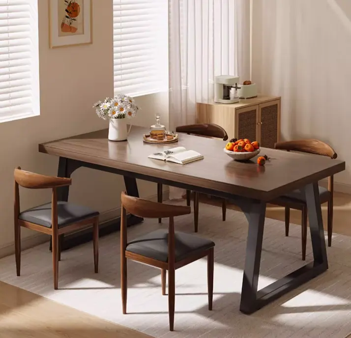 간단한 식탁 하우스 홀드 소형 단단한 나무 테이블 직사각형 4 인용 테이블과 의자 조합