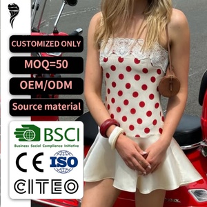 Minivestido rojo con lunares y tirantes finos para mujer, vestido con dobladillo acampanado y ribete de encaje - Product Image 1