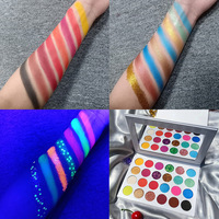 Palette de fards à paupières vegan professionnelle avec logo personnalisé, 24 couleurs, longue tenue, effet néon mat et pailleté